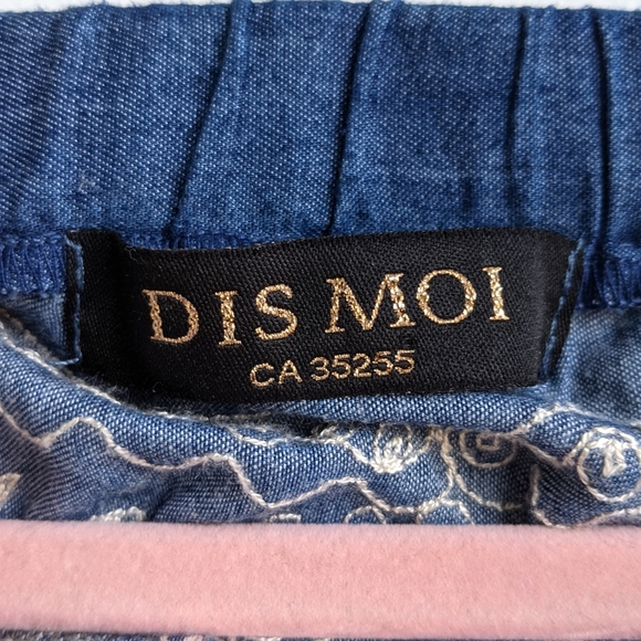 Light Chambray Off the shoulder embroidered dress - Picture 6 of 8